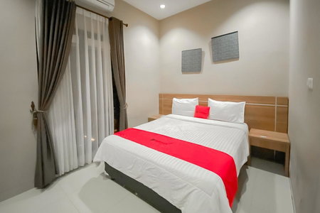 RedDoorz Premium @ Griya Inkoppabri Cisarua Puncak, Bogor, Indonesia