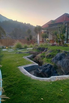 Onion Garden And Natural Hotspring, Kubupenlokan, Indonesia