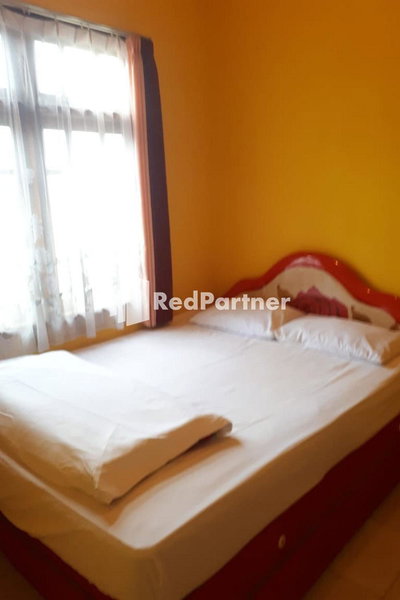 Bromo Indah Lestari Homestay Mitra RedDoorz, Pasuruan, Indonesia