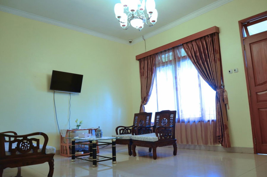 Rumah Kuning Bandung, Bandung, Indonesia