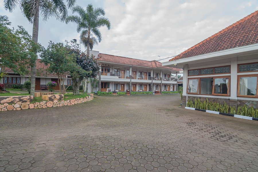 Yehezkiel Hotel Lembang Mitra RedDoorz, Bandung, Indonesia