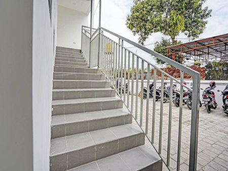 Hotel O Nawangwulan, Blitar, Indonesia
