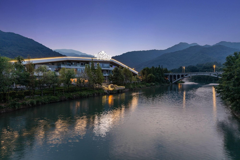 Wingate by Wyndham Emeishan Scenic Spot, China