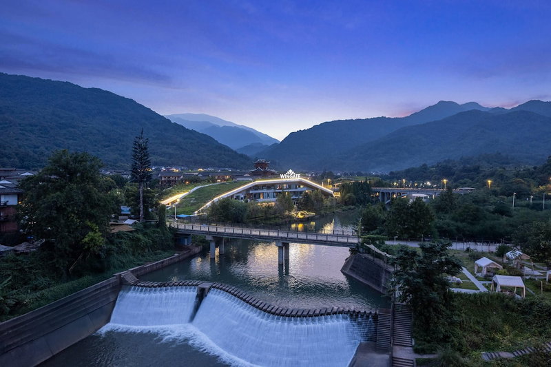 Wingate by Wyndham Emeishan Scenic Spot, Leshan, China