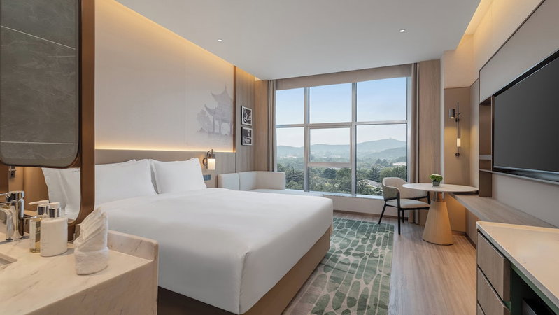 Holiday Inn Jinan Thousand Buddha Mountain By Ihg, Jinan, China