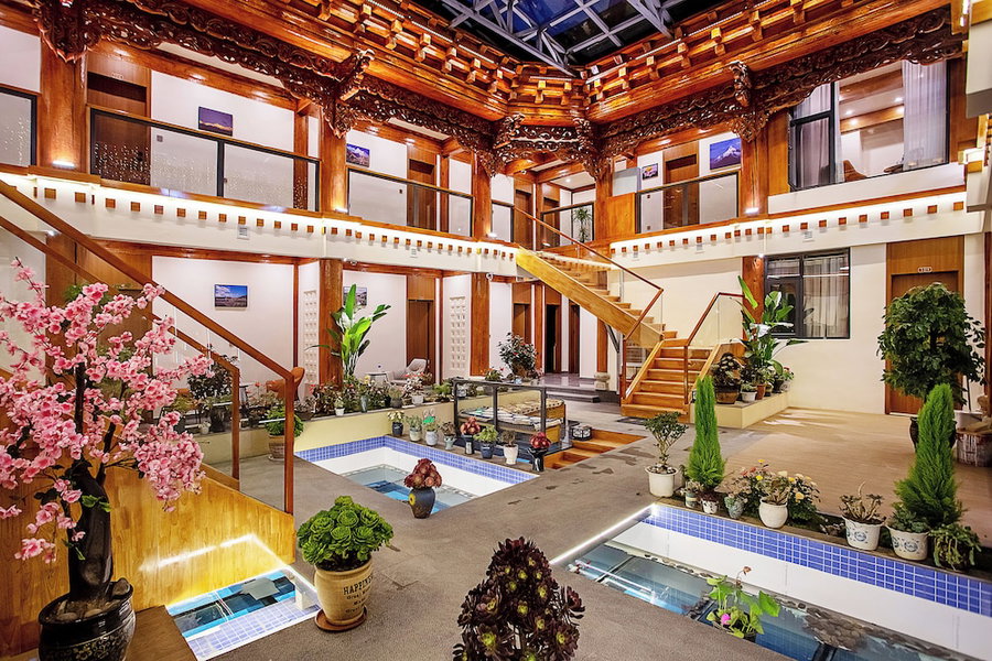 Namzhuo Tibetan-style Courtyard Manor, Deqin, China