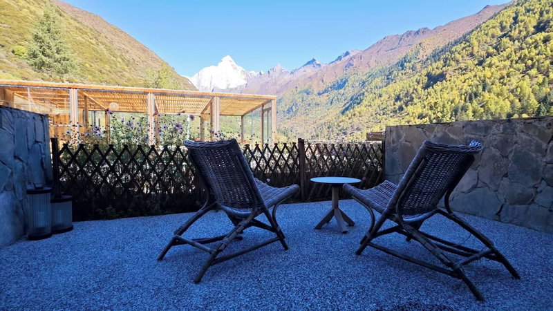 Siguniang Mountain Wind-Waiting Homestay, Ngawa Autonomous Prefecture, China