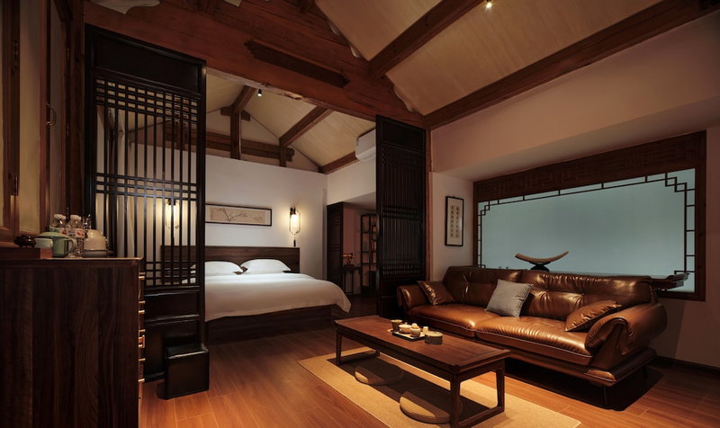 Shaxi Ancient Town Chang Le Li Chinese Courtyard Hotel, Dali, China