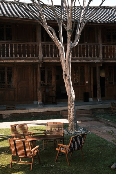 Shaxi Ancient Town Chang Le Li Chinese Courtyard Hotel, Dali, China