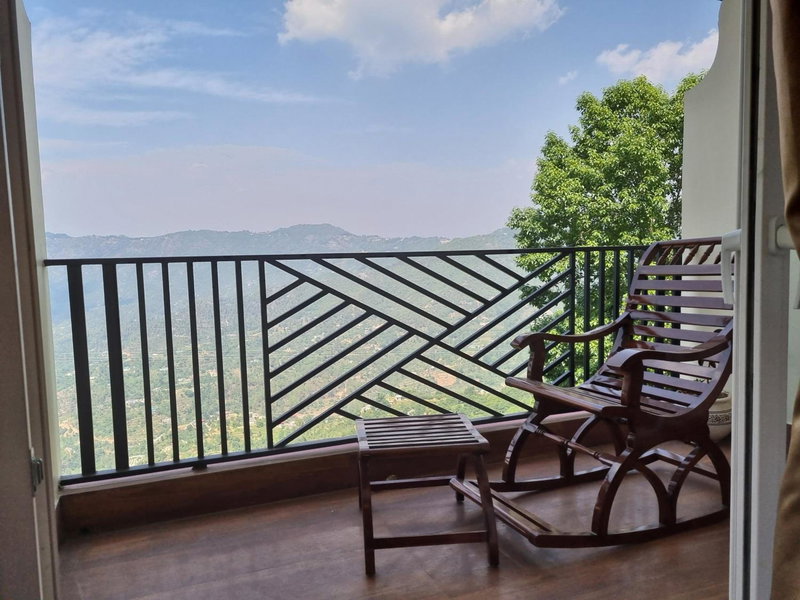 The White mountaina, Mukteswar, India