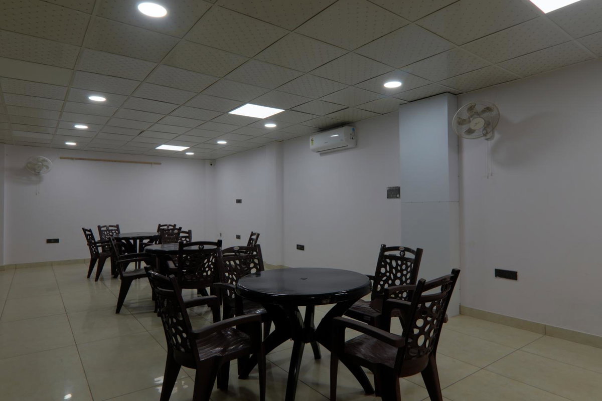 Hotel · Shri Tirupati Residency, Nilmatha