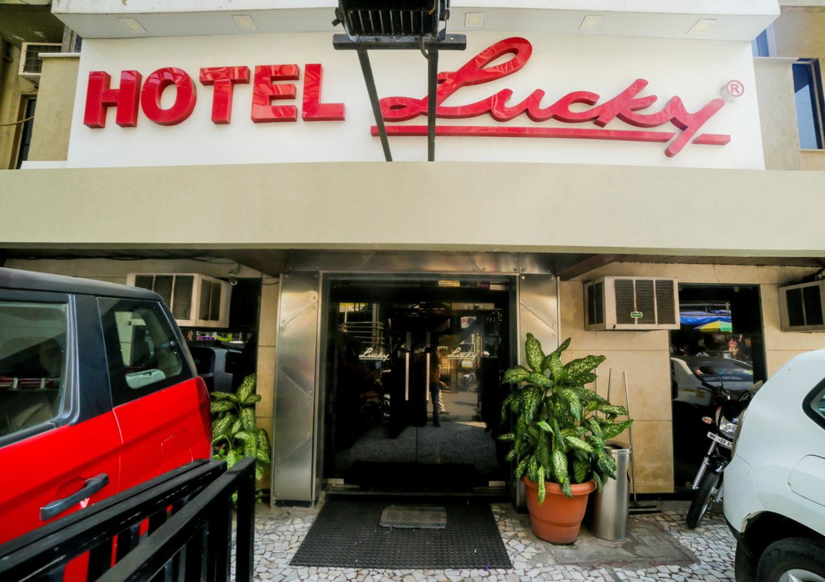 Hotel Lucky Near BKC, India
