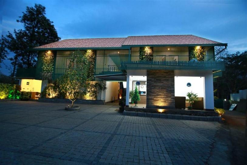 Silver Storm Resort Athirappilly, India