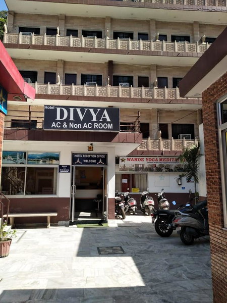 Divya Hotel, Rishīkesh, India