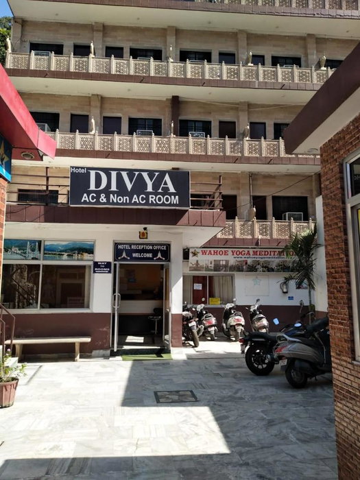 Divya Hotel, Rishīkesh, India