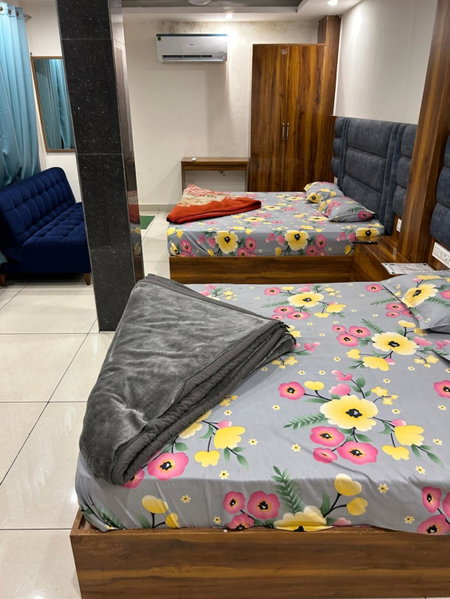 Divya Hotel, Rishīkesh, India