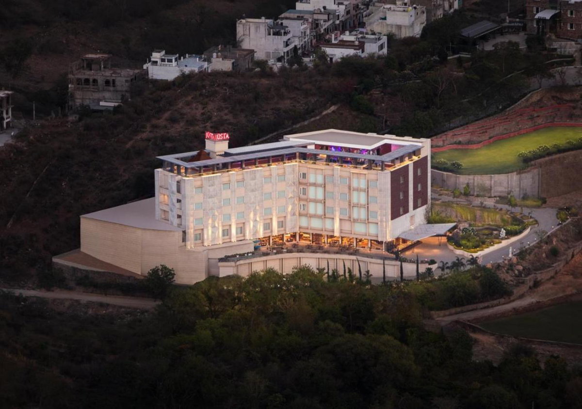 Hotel · juSTa Luxe Sajjangarh Resort & Spa, Udaipur, Udaipur