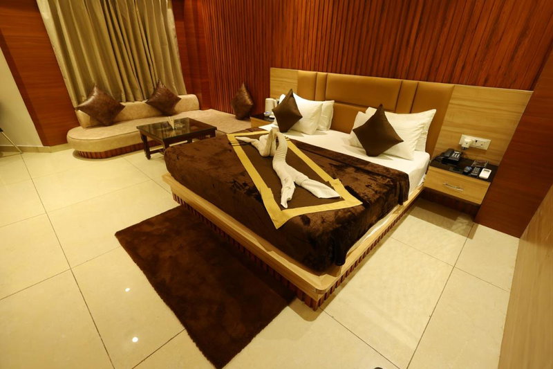 Hotel Darbar-E-Khas A member of Crimson Hotels, Bareilly, India