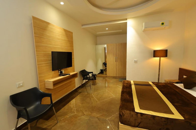 Hotel Darbar-E-Khas A member of Crimson Hotels, Bareilly, India