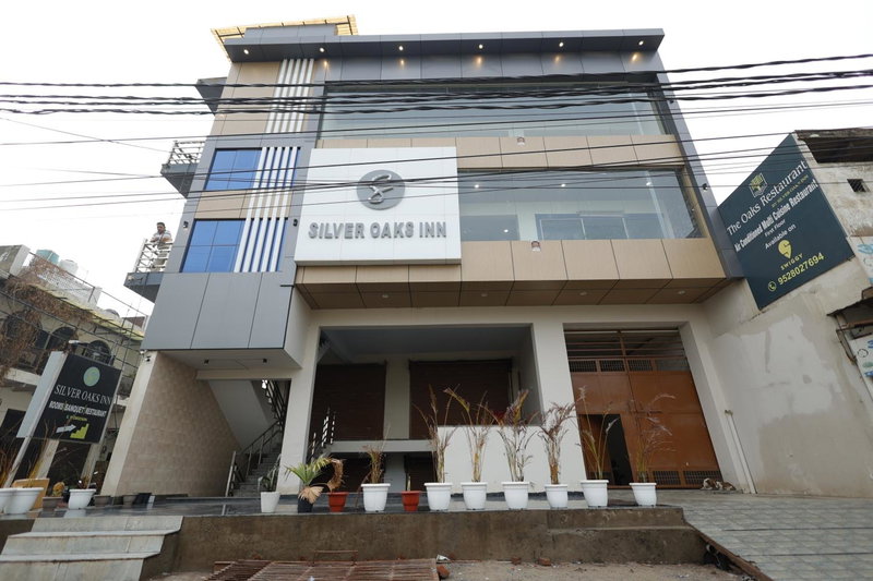 Silver Oaks Inn, Mathura, India