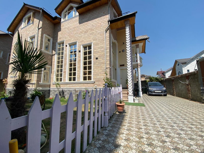 Cape villa, Srinagar, India