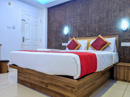 Hotel Feathers, Ernakulam, India