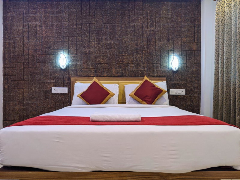 Hotel Feathers, Ernakulam, India