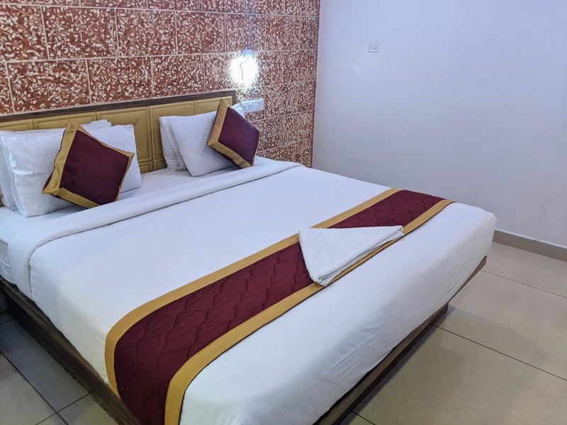 Hotel Feathers, Ernakulam, India