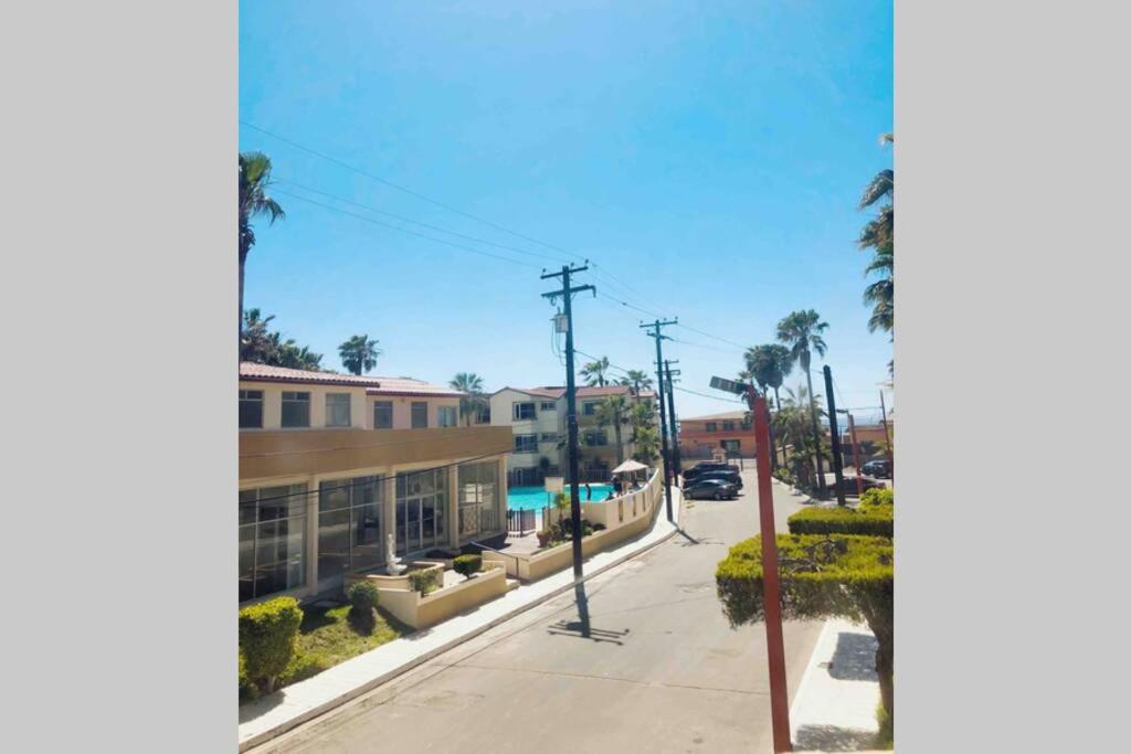 Hotel · Sol-O-Cien Estrella No Check Out Chores, Rosarito
