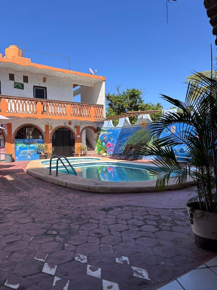 Bungalows Los Flamingos, Mexico