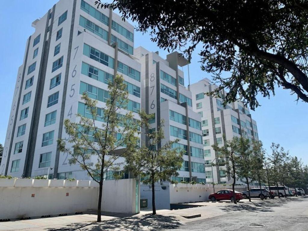 Hotel · 3 Bedroom in "uno Urban Life" Building, Guadalajara