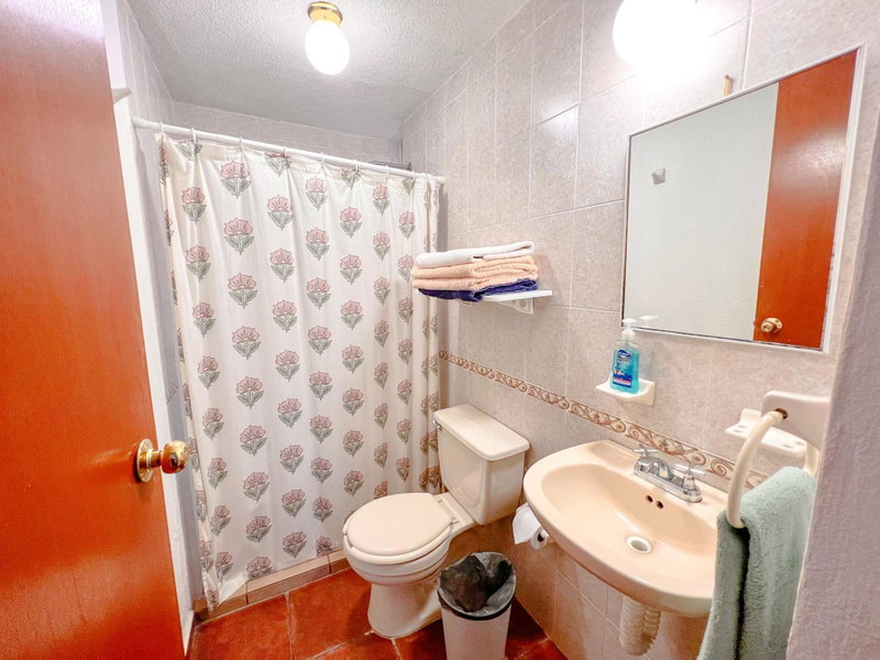 Colorful family condo with terrace and free parking, Guanajuato, Mexico