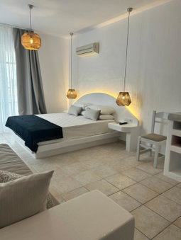 Apollonia Studios, Plaka, Greece