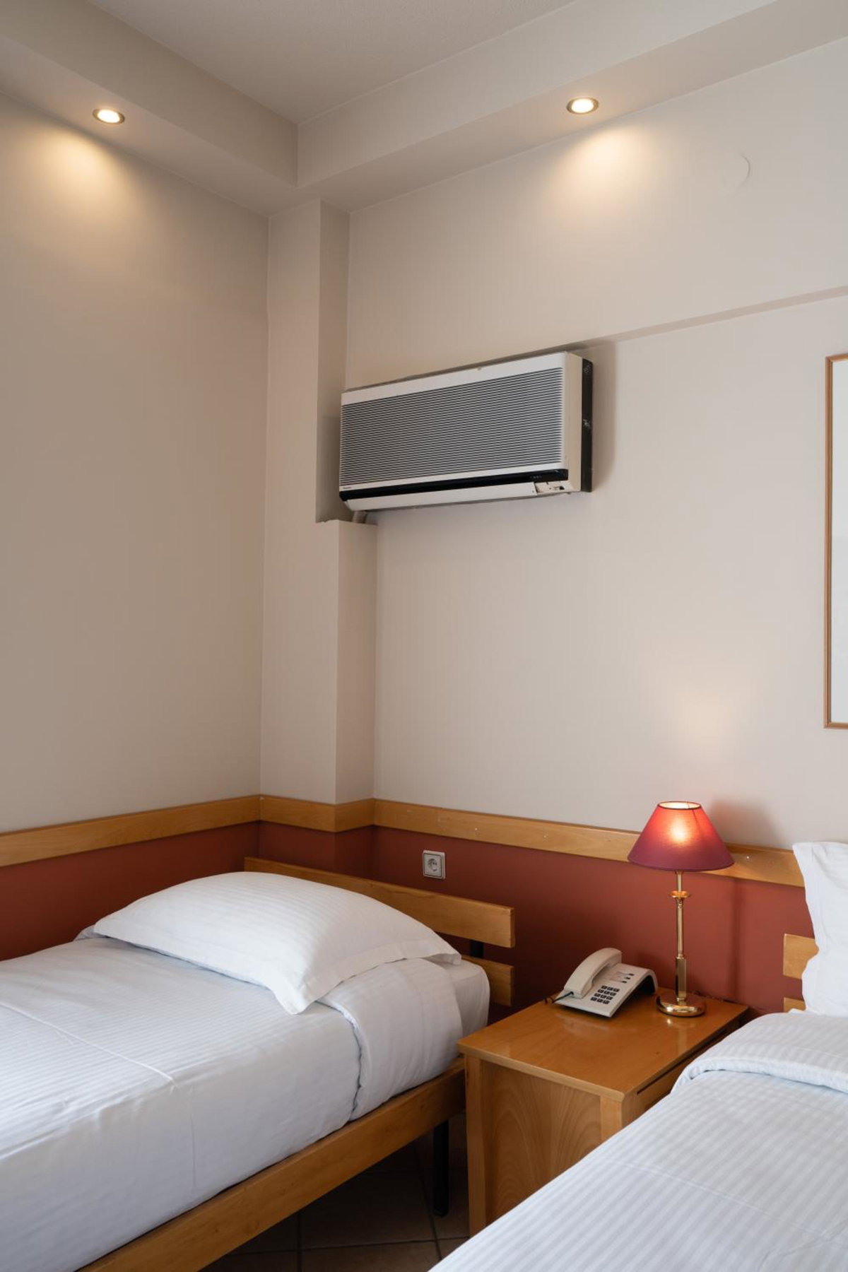 Hotel Ntinas, Greece