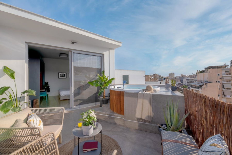 TopFloor Getaway Balcony&Hot tub+Acropolis view, Athens, Greece