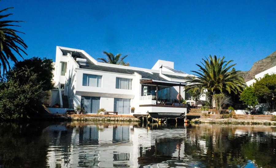 Admiralty Bed & Breakfast, Muizenberg, South Africa