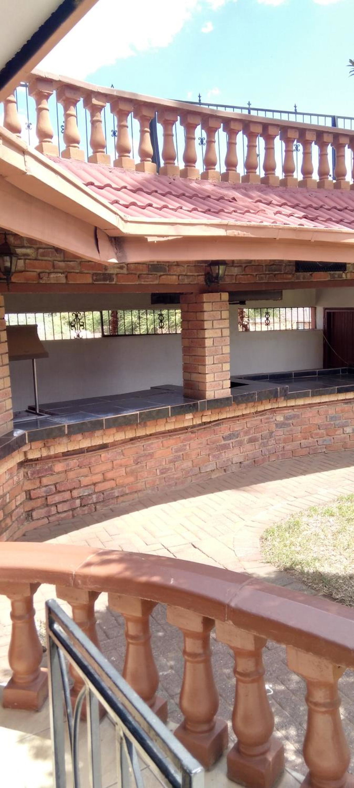 Hotel · Valley View Guest House, Mogwase