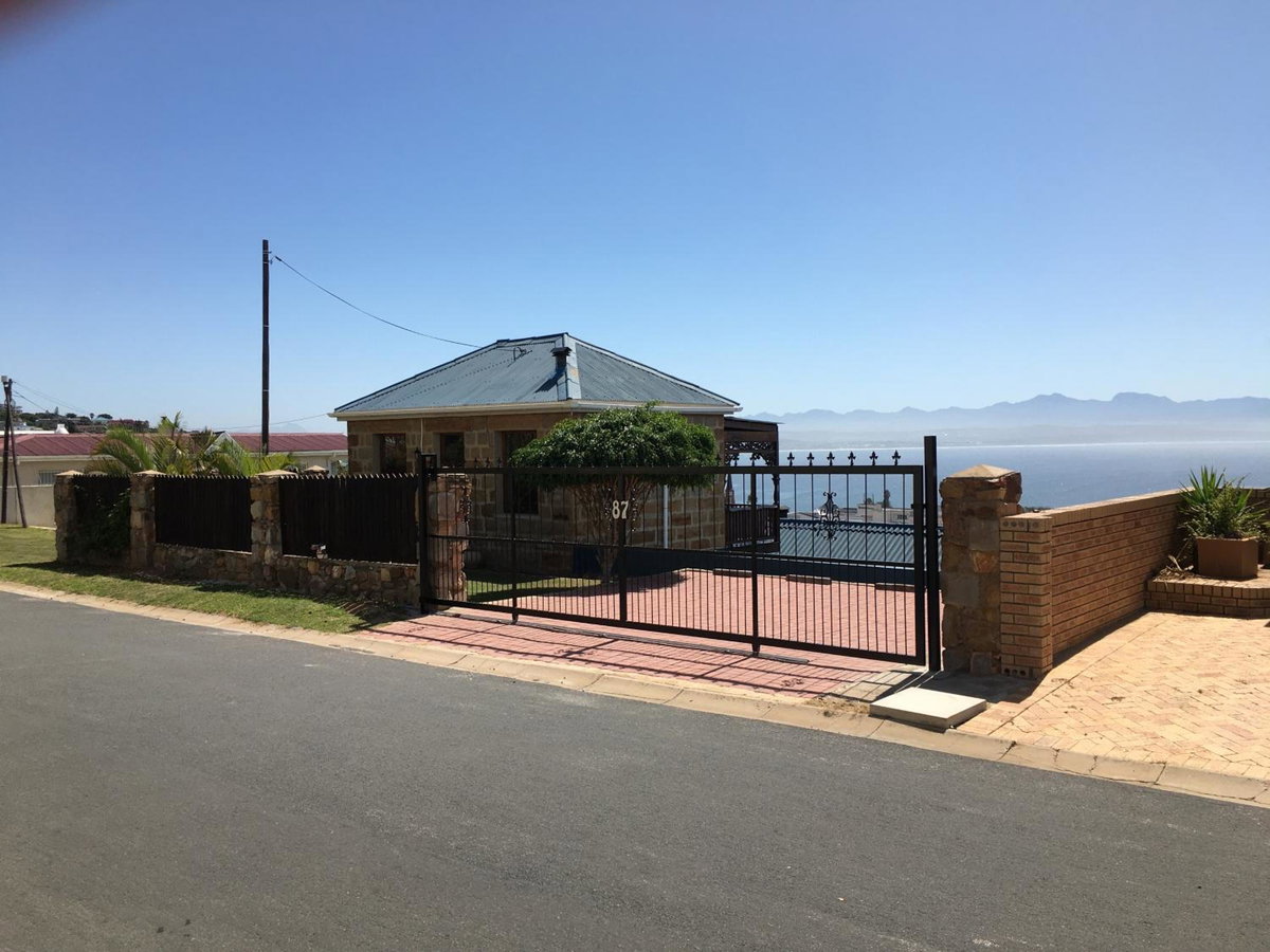 Sea View Charming Stone House, South Africa