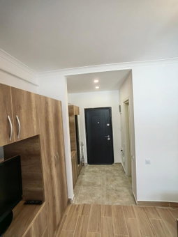 Militari Studio, Roşu, Romania