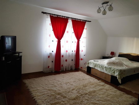 Floare de colt, Arefu, Romania