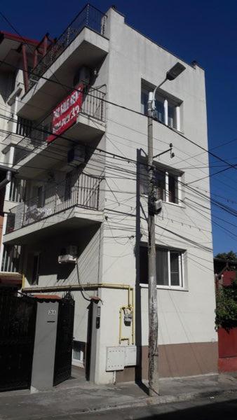 Lemonhouse 2, Romania