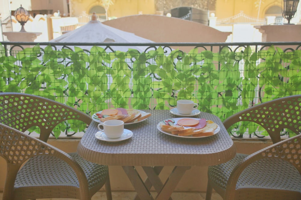 Settle Inn South 90 Apartments, Египет