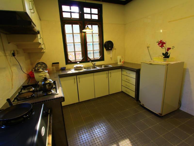 Six Villa Inn, Dungun, Malaysia