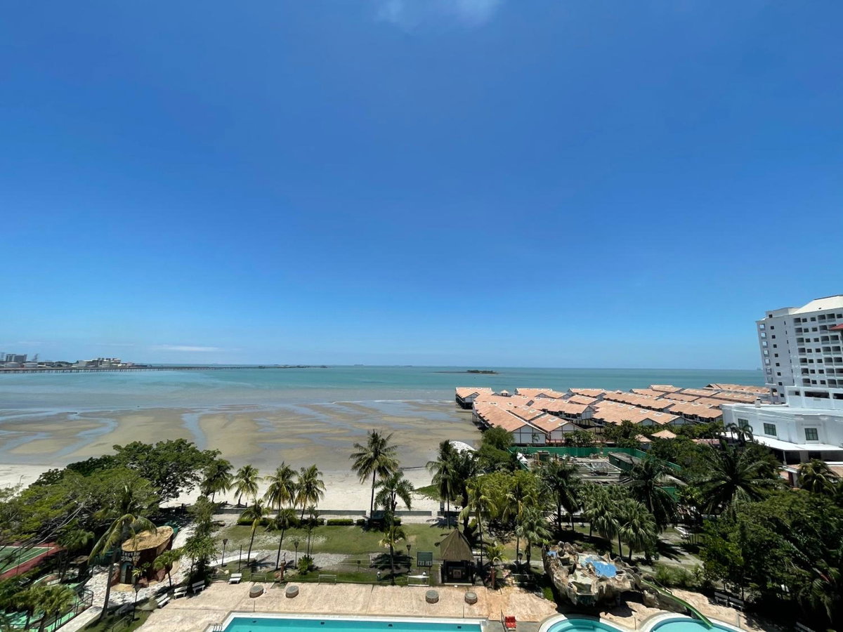 Hotel · GLORY BEACH 3 bedroom Seaview Resort-PRIVATE, Port Dickson