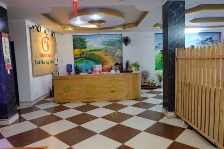 Tuan Tu Hotel, Hanoi, Vietnam