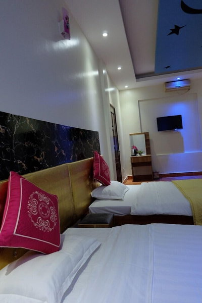 Tuan Tu Hotel, Hanoi, Vietnam
