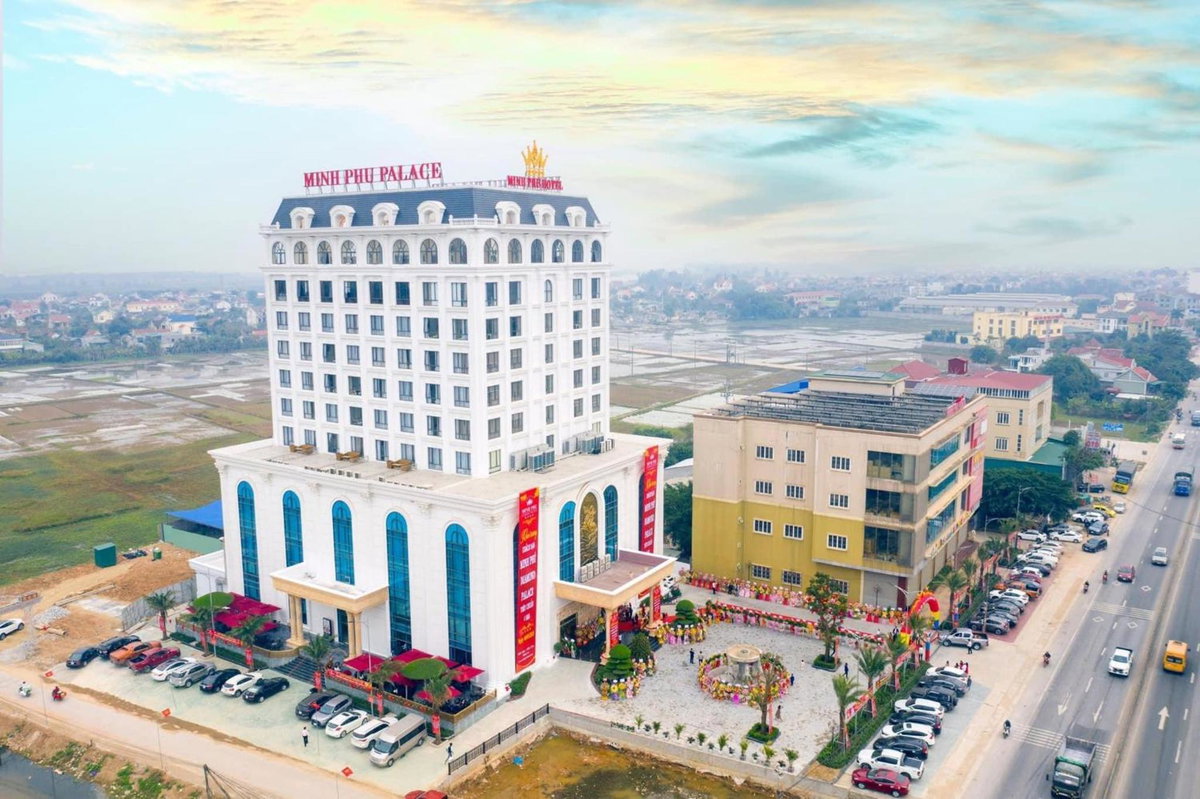 Khách sạn Minh Phú Diamond Palace, Vietnam