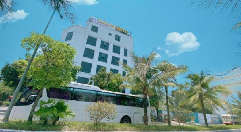 Hotel · Tuan Dat Luxury Hotel FLC, Lôc Hải