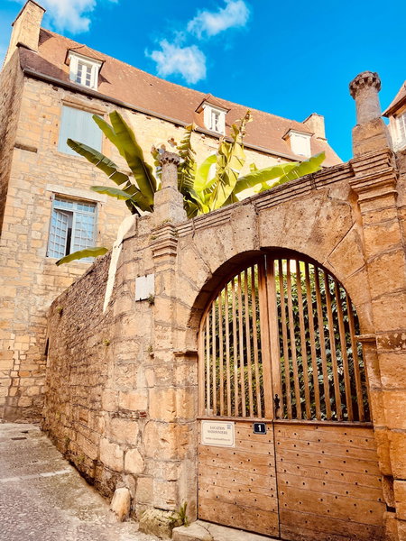 Sarlat Catalina, Sarlat-la-Canéda, France