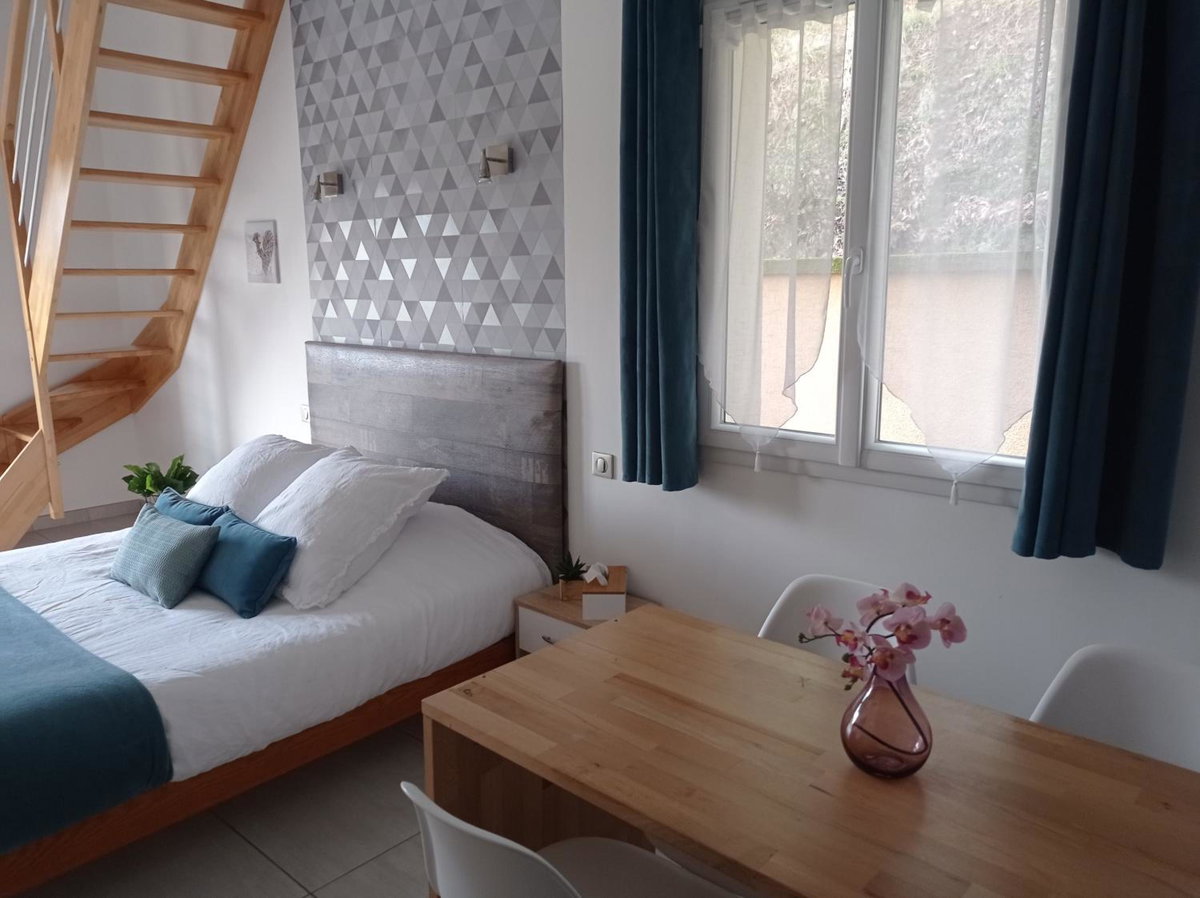 Hotel · Les Clos De La Vigne, Vals-les-Bains